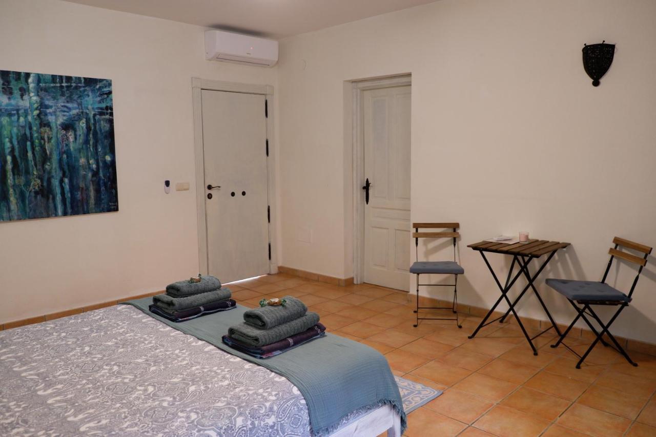 Vegan Guesthouse Finca Pereila Coín Dış mekan fotoğraf